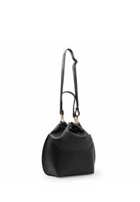 Sac à main en cuir noir avec une forme arrondie, fermeture à cordon, bandoulière ajustable et accents en matériel doré. Texture lisse.