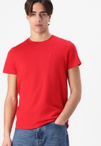 Tommy Jeans SLIM TEE - T-shirt - bas - red hot