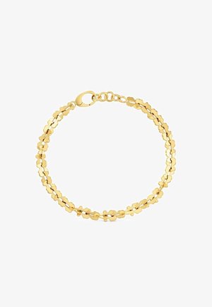 Złota bransoletka z podwójnymi delikatnymi łańcuszkami, zawierająca małe ogniwa w kształcie koniczyny oraz zapięcie na karabińczyk.