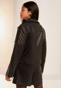 Lipsy REGULAR FIT - Imitatieleren jas - black quilted