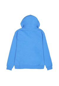 Modra kapuca s sprednjim kenguru žepom, mehak tekstur, rebrasti manšeti in rob, ter kapuco. Brez vidnih blagovnih znamk ali vzorcev.