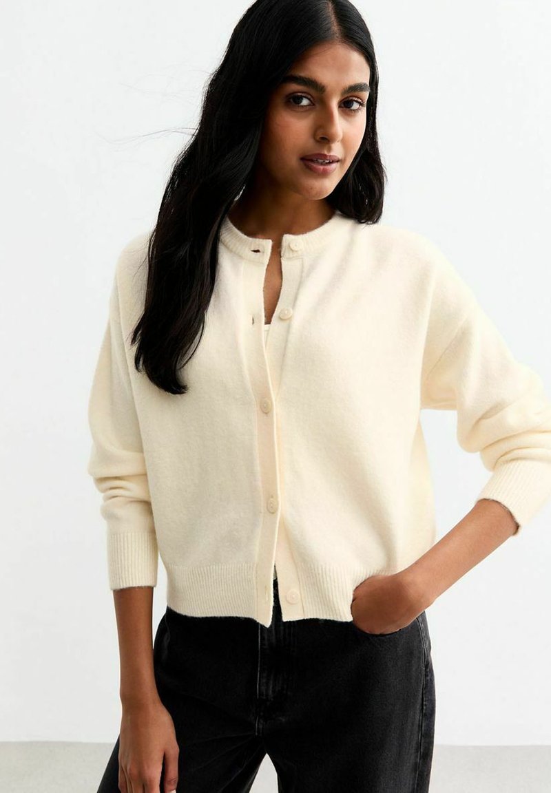 New Look - CREW NECK  - Vest - off white, Vergroten