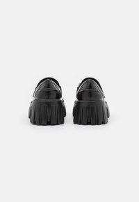 Buffalo LION LOAFER - Įmautiniai batai - black
