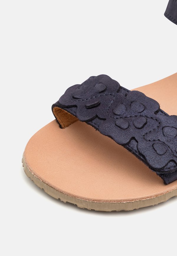 BAREFOOT FLEXY FLOWERS - Sandals4