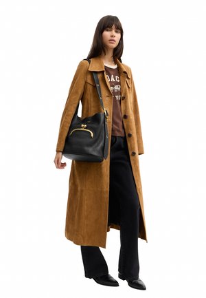 COACH, BLEECKER BUCKET BAG WITH KISSLOCK - Sac bandoulière - bblack