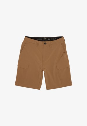 Hnědé cargo šortky vyrobené z texturované tkaniny, se dvěma bočními kapsami a předním zapínáním na knoflík. Jednoduchý design bez vzorů.