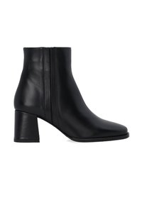 Czarne skórzane botki za kostkę z kwadratowym noskiem, zamkiem błyskawicznym z boku i słupkowym obcasem. Gładka tekstura z delikatnymi detalami przeszyć.