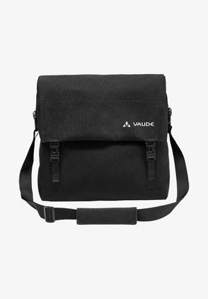 Borsa a tracolla nera realizzata in tessuto resistente, dotata di un pattina pieghevole, tracolla regolabile e chiusure laterali a fibbia. Logo VAUDE sulla parte anteriore.