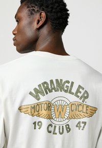 Wrangler LONG SLEEVE LS_AMERICANA - REGULAR FIT - Strickpullover - worn white