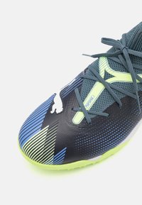 Puma FUTURE 7 MATCH TT - Scarpe da calcio per terreni sintetici - gray skies/white/fizzy apple