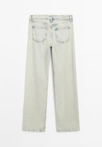 Světlé modré džíny rovného střihu vyrobené z denimu, s pětipocketovým designem, jemným vyblednutím a prošíváním na pasu.