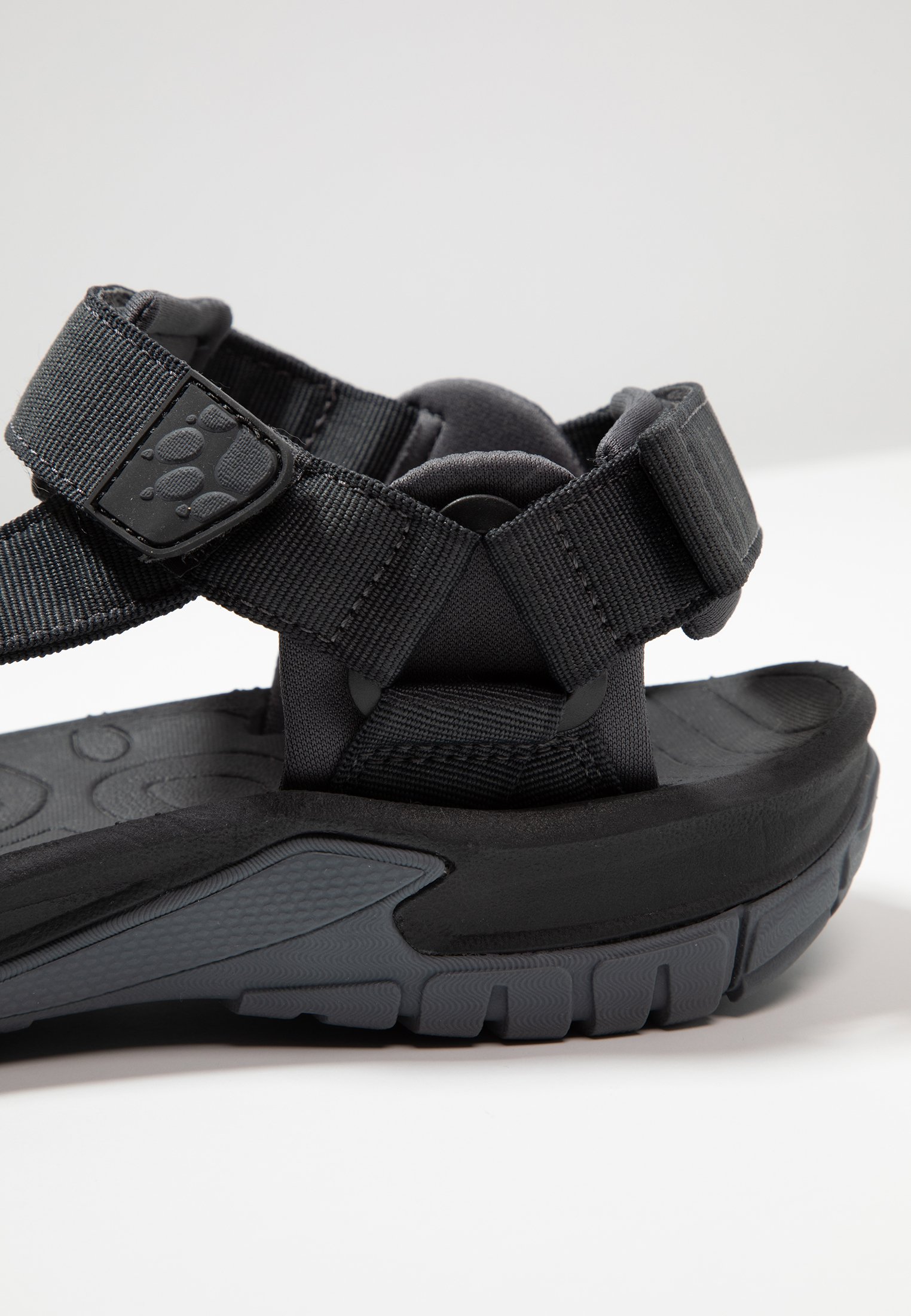 jack wolfskin sandals mens