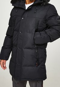 Alessandro Zavetti Zimní bunda - black