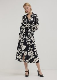 Calliope CHIMISTE FANTAISIE - Abito a camicia - une variante