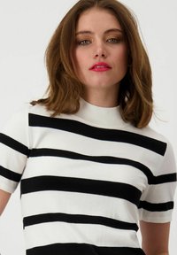 Monari Strickpullover - off-white ringel (103)
