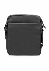 Czarna prostokątna torba na ramię wykonana z gładkiego nylonu, z przednią kieszenią na zamek błyskawiczny oraz regulowanym paskiem na ramię.