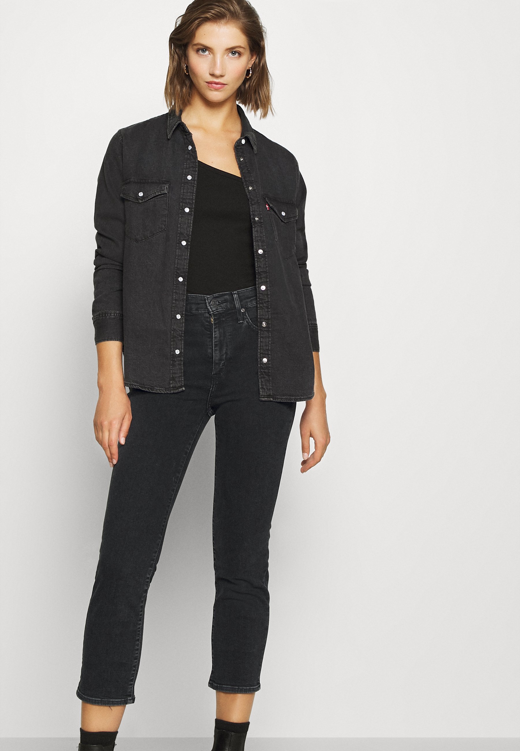 Levi's® 724 HIRISE STRAIGHT CROP - Straight leg -farkut - black denim/musta  denim - Zalando.fi