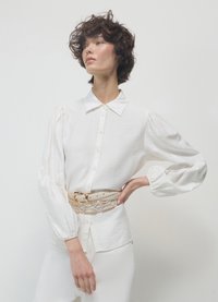 Calliope MANICHE A PALLONCINO - Hemdbluse - bianco lana