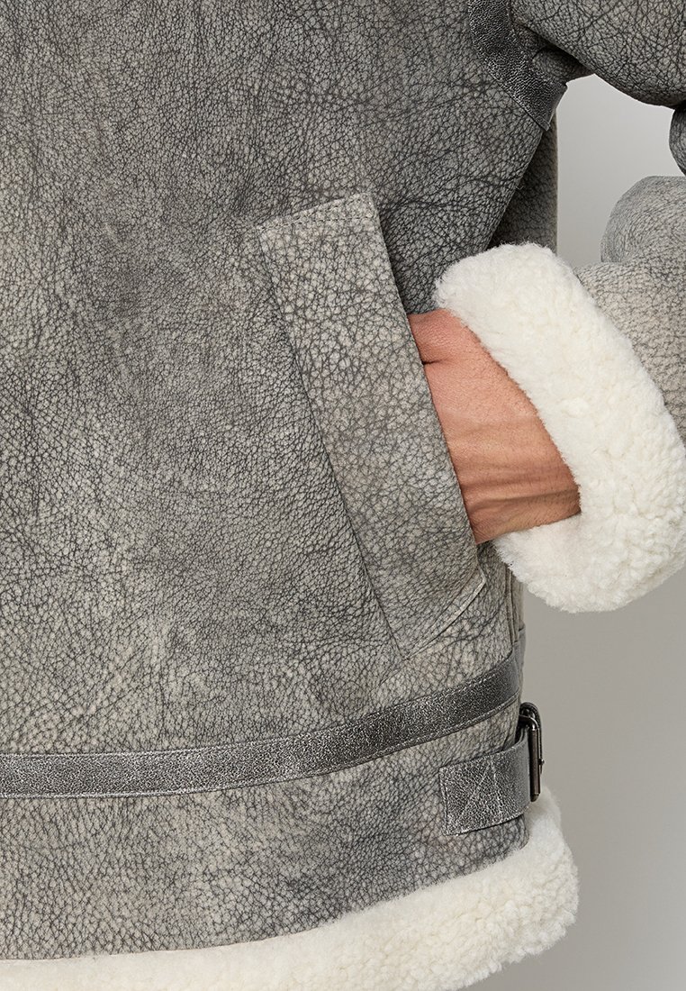 Lederjacke