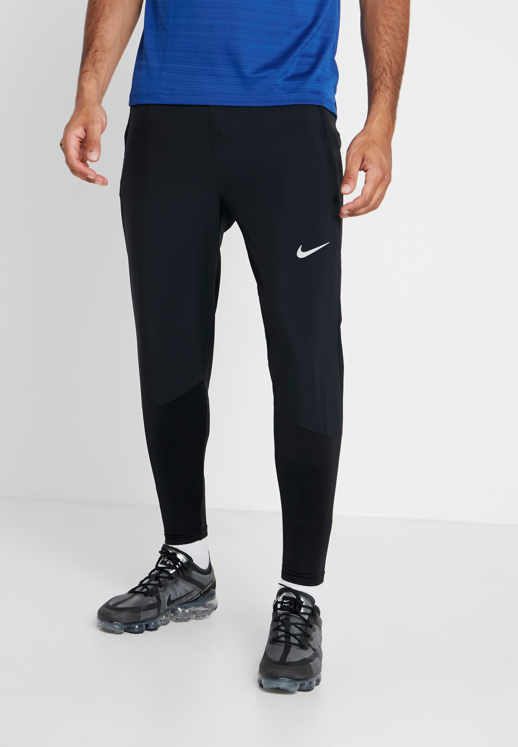 nike performance essential