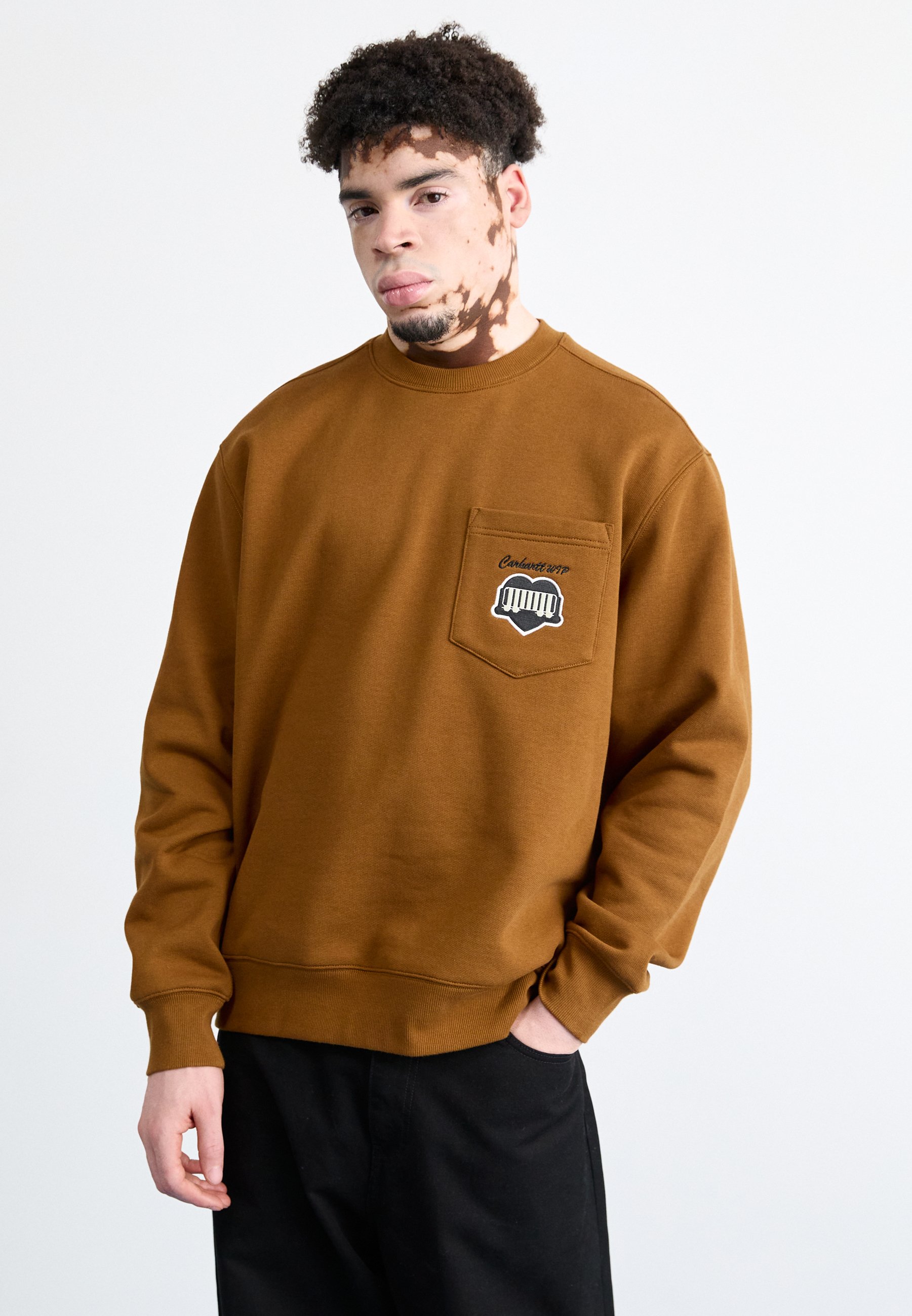 Carhartt WIP HEART TRAIN POCKET - Sweatshirt - hamilton brown 