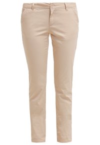 Beige slim-fit chinos med frontlommer, bæltestropper, knaplukning og lynlås, præsenteret på en hvid baggrund.
