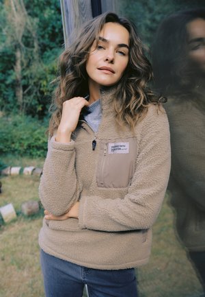 Oxmo, OXABBY HALFZIP TEDDY - Veste polaire - dune