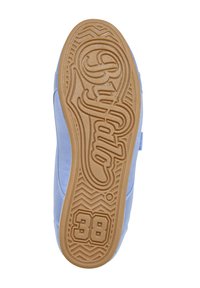 Semelle de basket bleu clair avec bande de roulement en caoutchouc marron, avec le logo "Starta" et le numéro "38" embossés en dessous.