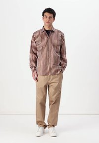 Marimekko JOKAPOIKA UNISEX - Bluza z gumbi - brown