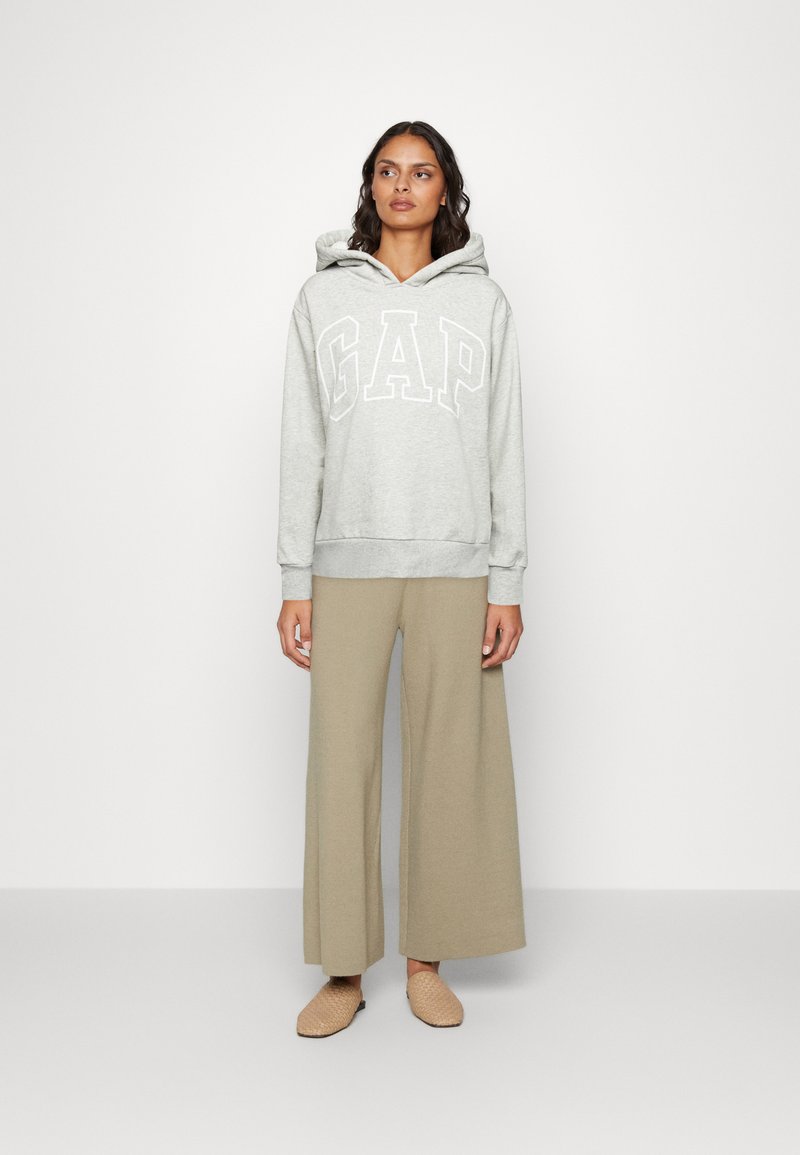 gap heather grey hoodie