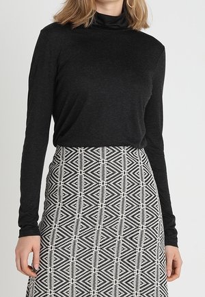 Selected Longsleeve - black