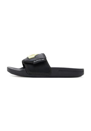 Sort slidesandal med polstret sål, mesh-overdel og lille hvid Quiksilver-logo på siden.