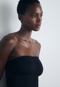 DORINA ABSOLUTE SCULPT ROMPER - Alakformáló ruházat - black
