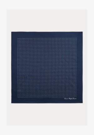 Tamsiai mėlynas kvadratinis šalikėlis su baltais mažais taškeliais ir užrašu „Lauren Ralph Lauren“ apatiniame dešiniajame kampe.