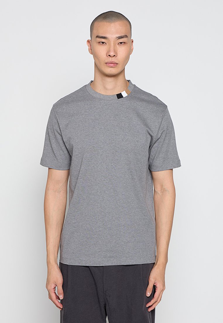Boss T-shirt basic grijs Boss T-shirt basic grijs