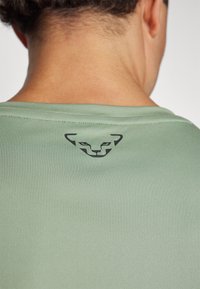 Thumbnail Image 6