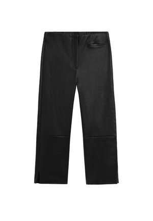 Schwarze gerade geschnittene Hose mit einer Gesäßtasche, Frontreißverschluss, Nahtdetails an den Knien und kleinen Schlitzen an den äußeren Säumen.