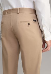 JOOP! Chino - beige