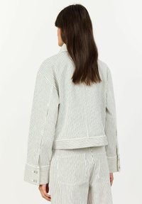 Levete Room LENNOX - Button-down blouse - star white combi