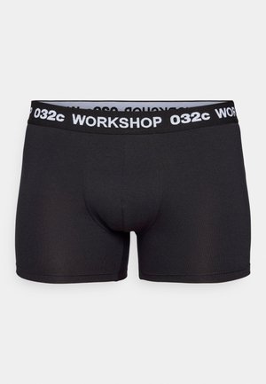032c Shorty - black