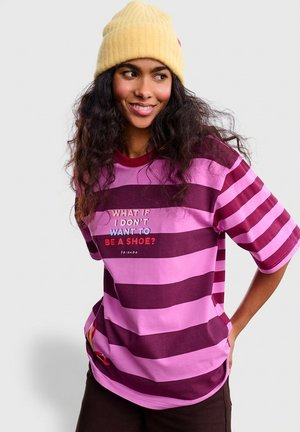 - T-shirt z nadrukiem