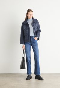 GANT FLARE  - Kavbojke na zvonec - dark blue vintage