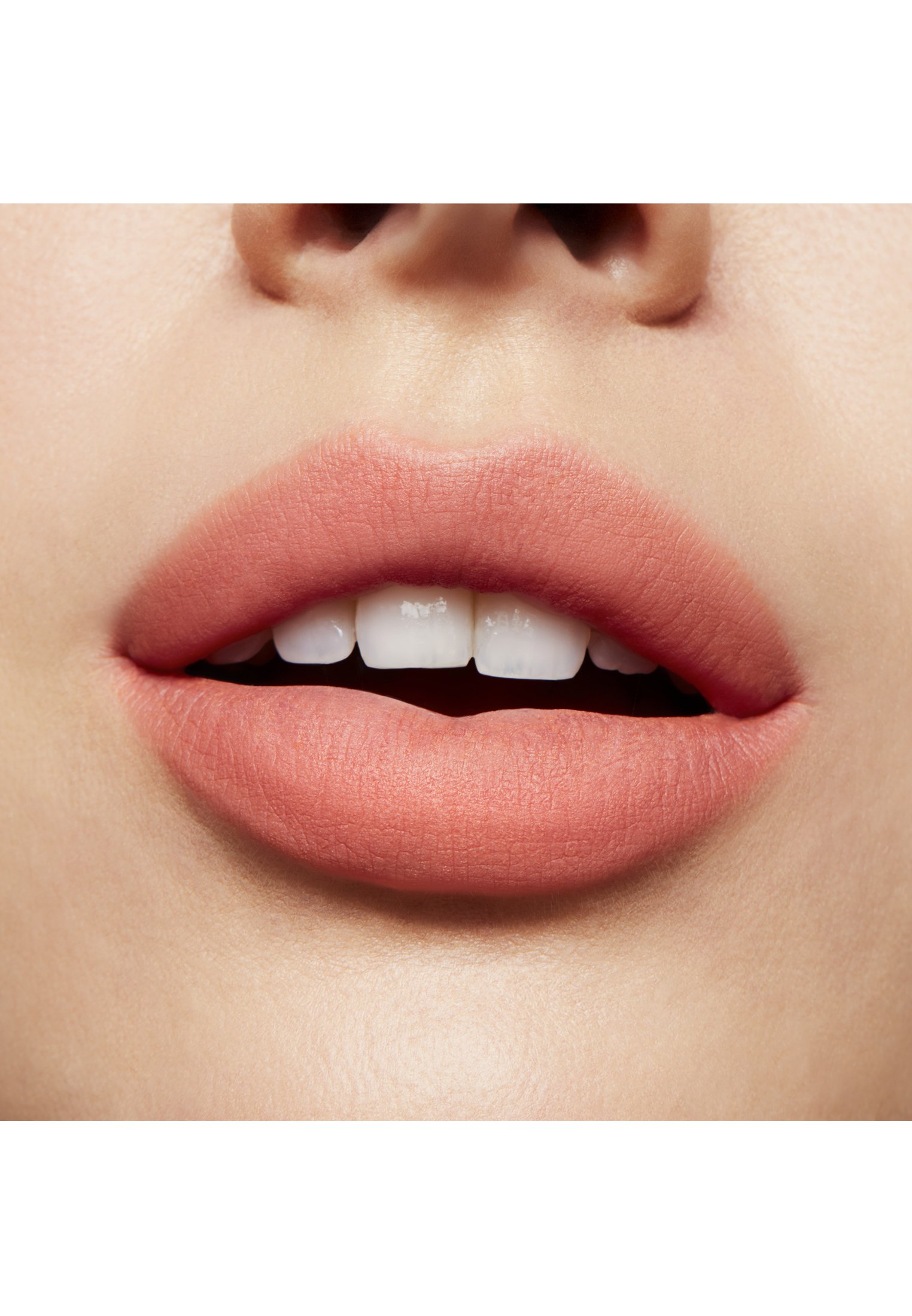 mac mull it over powder kiss liquid