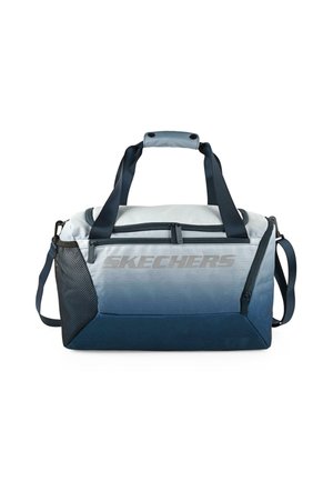 Bolsa de deporte en degradado azul con panel lateral de malla. Cuenta con asas dobles, correa ajustable y bolsillo frontal con cremallera. Logo colocado de manera prominente.