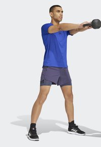 adidas Performance POWER WORKOUT - T-shirt till träning - semi lucid blue black