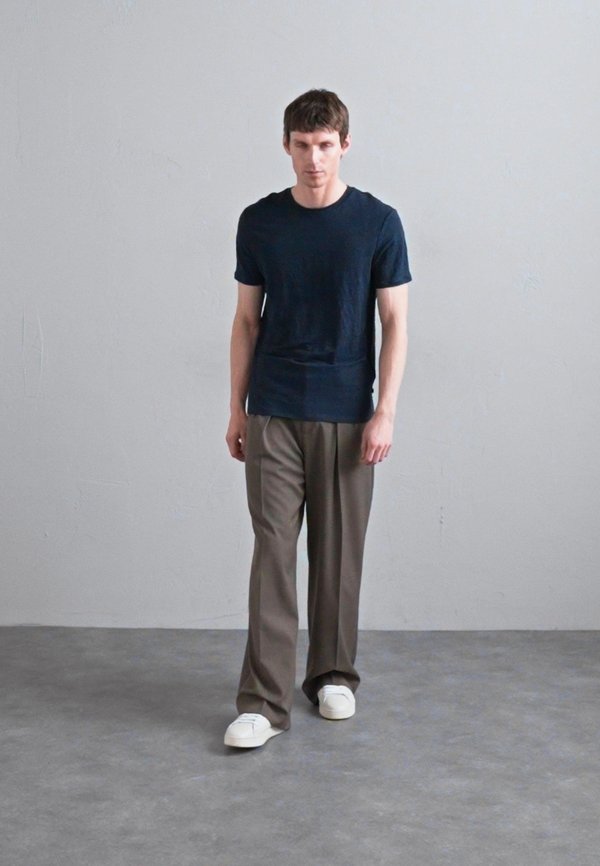 COMA TEE - Basic T-shirt4