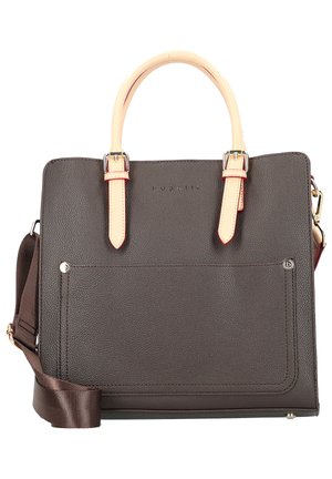 Sac à main en cuir marron texturé avec une anse de couleur claire, une bandoulière réglable et un détail de poche à l'avant.