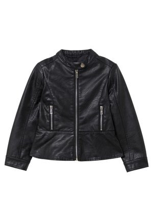 Giacca di pelle nera dal design aderente, colletto alto e cerniere argentate sulle tasche laterali. Texture liscia, silhouette strutturata.