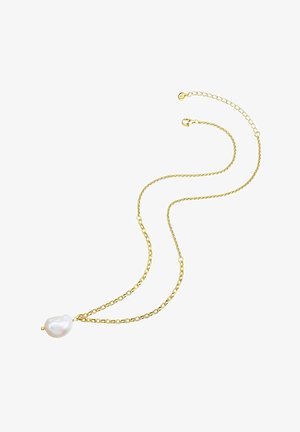 Collier en or avec une surface texturée, présentant un grand pendentif en perle blanche irrégulière. Longueur ajustable avec une fermeture à clip.