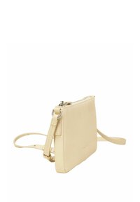 Beige Leder Umhängetasche mit einem Reißverschluss oben, schlankem Design, verstellbarem Tragegurt und minimalen Hardware-Akzenten. Glatte Textur.